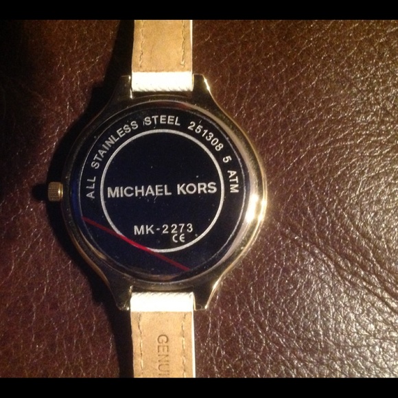 Michael Kors Slim Runway Watch - Picture 5 of 10